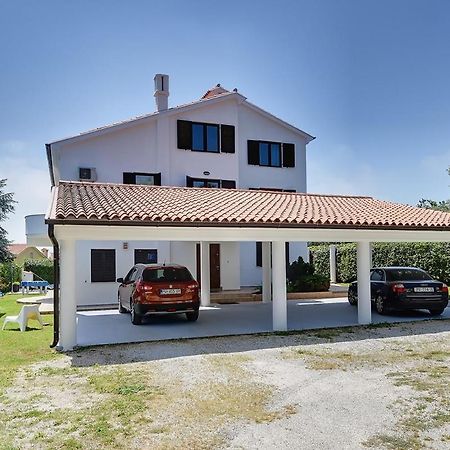 Villa Mutila 梅杜林 外观 照片